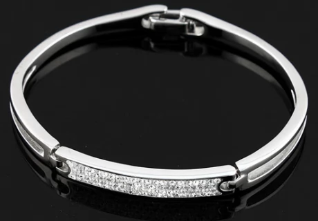 Lý do nên đeo trang sức bạc