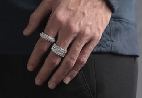 Trang Sức Đôi Bạc: Biểu Tượng Của Tình Yêu