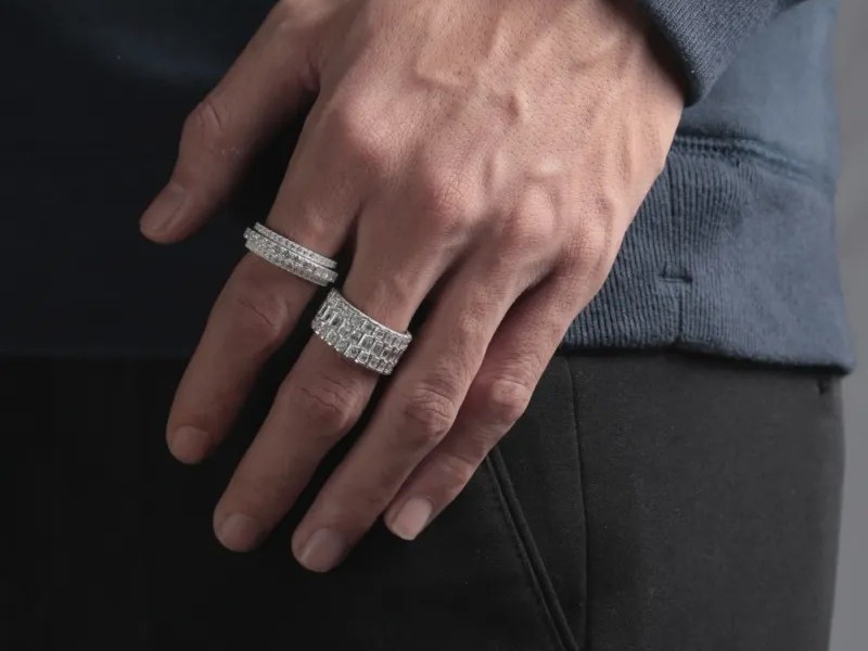 Trang Sức Đôi Bạc: Biểu Tượng Của Tình Yêu