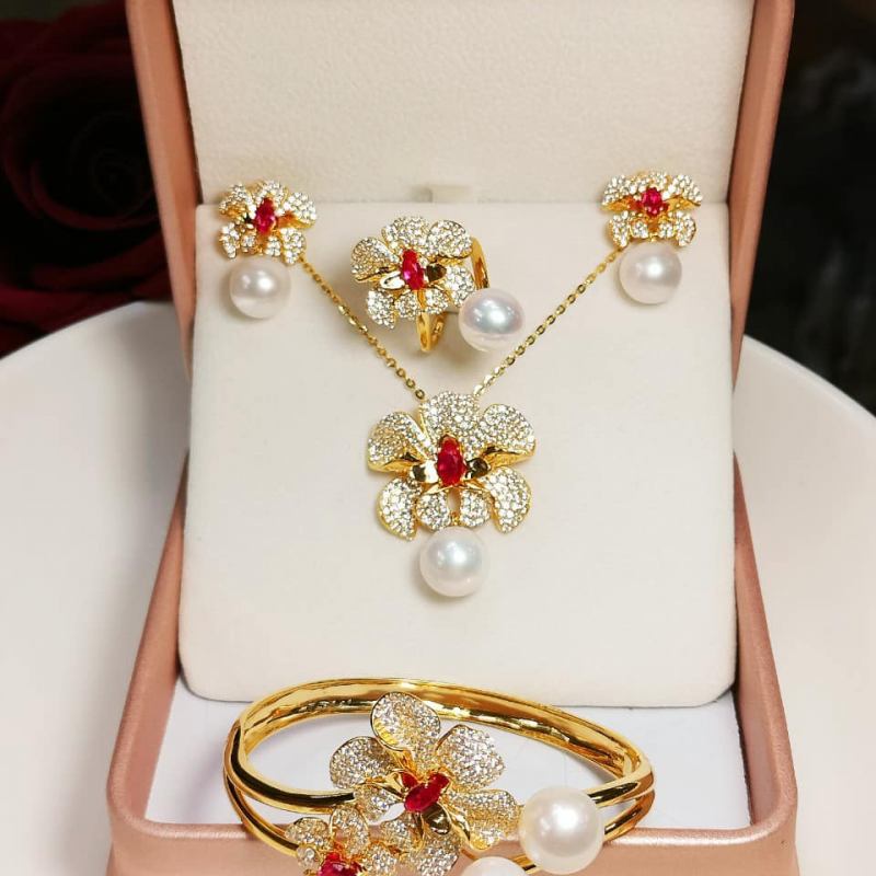 Bộ trang sức Hoa Cẩm Tú Đá Quý